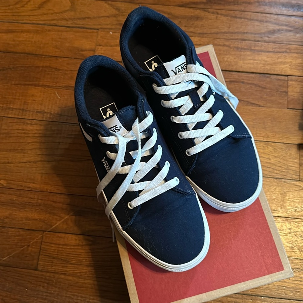 Navy vans